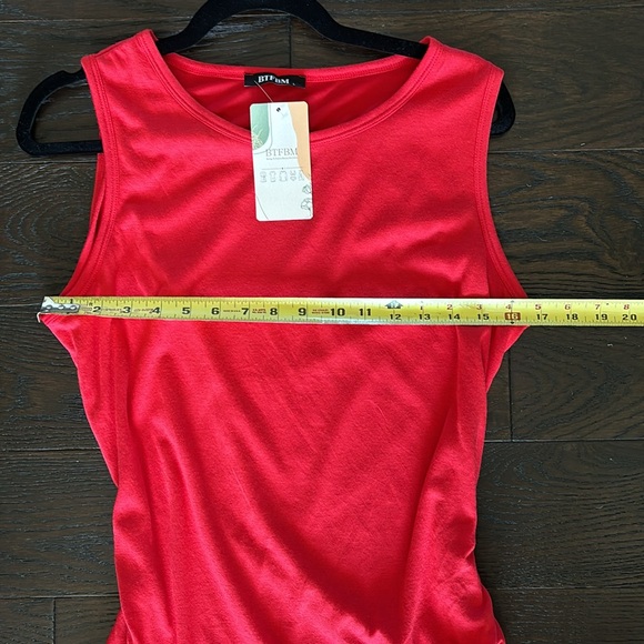 Red Tank Dress w Ruching Detail sz L Vacation Casual Comfortable style dress - Picture 6 of 10